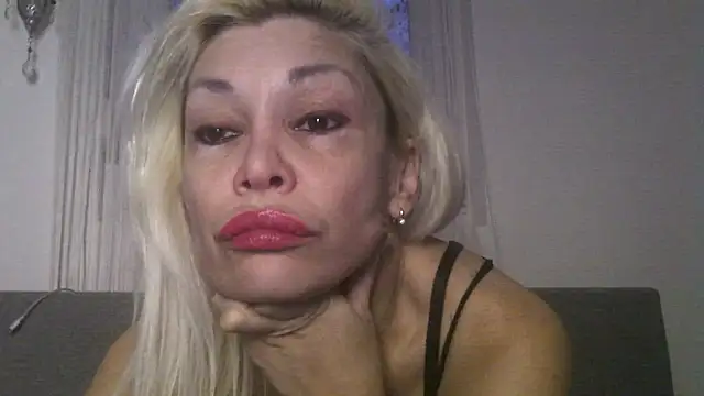 EvaaMina online show from January 16, 2026, 3:49 pm