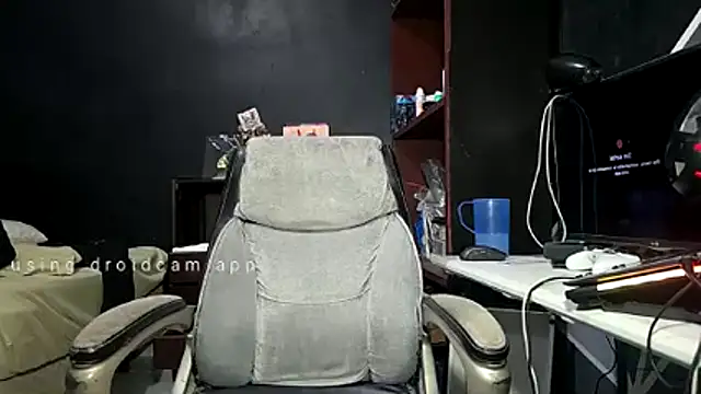 Snapshot of mikfgh50 chatting on February 21, 2026, 4:24 am mikfgh50 online show from February 21, 2026, 4:24 am