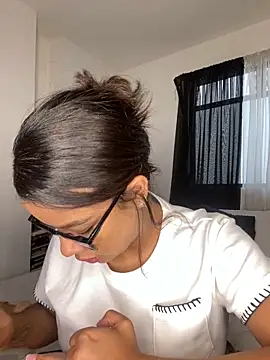 Snapshot of trianawhite chatting on December 1, 2024, 6:19 pm trianawhite online show from December 1, 2024, 6:19 pm