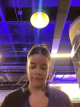 Snapshot of trianawhite chatting on December 19, 2024, 8:34 pm trianawhite online show from December 19, 2024, 8:34 pm