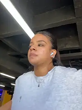 Snapshot of trianawhite chatting on January 30, 2025, 9:14 pm trianawhite online show from January 30, 2025, 9:14 pm