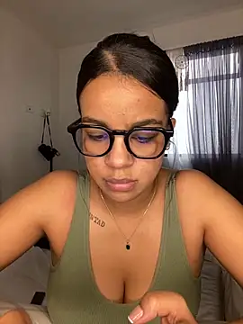 Snapshot of trianawhite chatting on March 15, 2025, 7:38 pm trianawhite online show from March 15, 2025, 7:38 pm