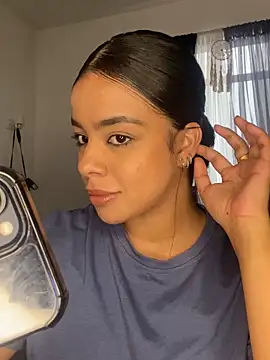 Snapshot of trianawhite chatting on March 20, 2025, 4:31 pm trianawhite online show from March 20, 2025, 4:31 pm