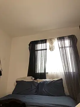 Snapshot of trianawhite chatting on September 29, 2025, 3:28 pm trianawhite online show from September 29, 2025, 3:28 pm