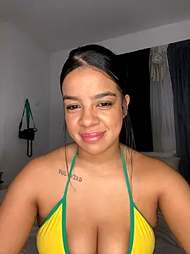 trianawhite online show from December 13, 2025, 11:10 pm