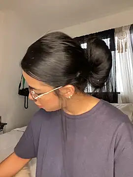 Snapshot of trianawhite chatting on December 20, 2025, 3:19 pm trianawhite online show from December 20, 2025, 3:19 pm