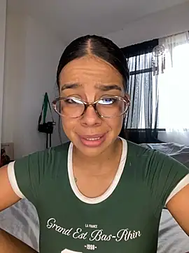 Snapshot of trianawhite chatting on January 14, 2026, 3:17 pm trianawhite online show from January 14, 2026, 3:17 pm