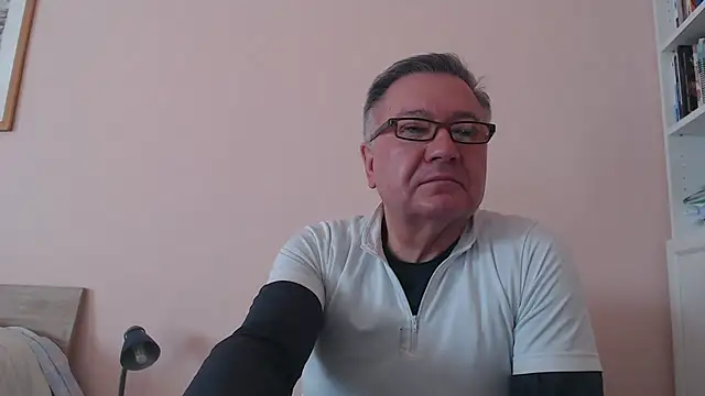 YOU6me online show from November 30, 2025, 8:51 am