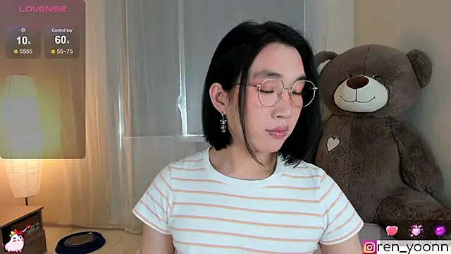 Snapshot of Ren_yoon chatting on April 9, 2026, 11:26 am Ren yoon online show from April 9, 2026, 11:26 am