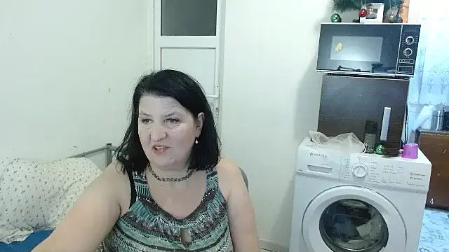 RidemerafSuzana online show from February 19, 2025, 8:31 pm