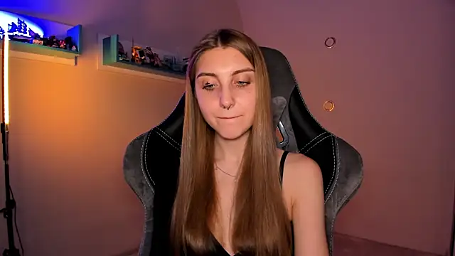 Snapshot of CassiaBlade1 chatting on January 14, 2025, 7:32 pm CassiaBlade1 online show from January 14, 2025, 7:32 pm