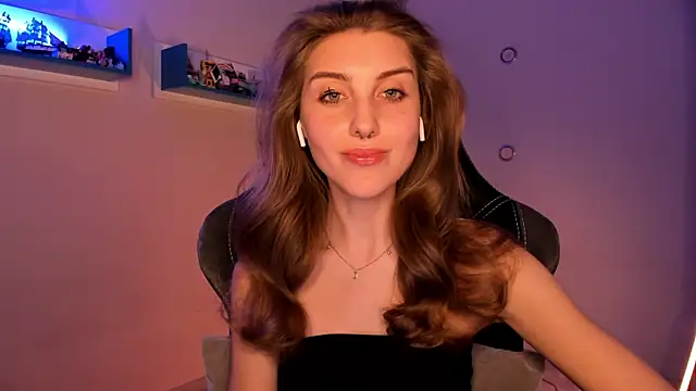 Snapshot of CassiaBlade1 chatting on February 19, 2025, 7:48 pm CassiaBlade1 online show from February 19, 2025, 7:48 pm