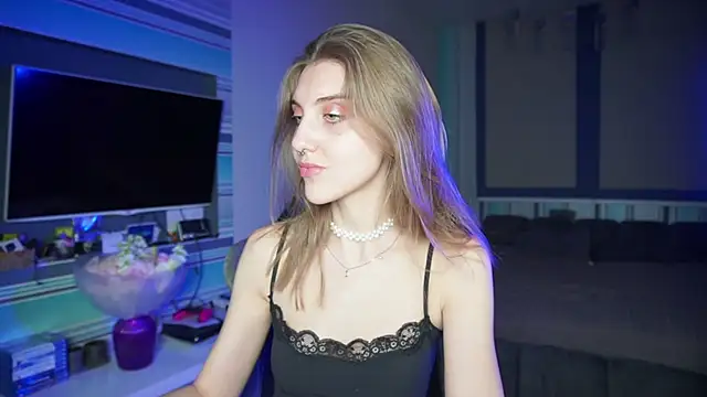 Snapshot of CassiaBlade1 chatting on September 10, 2025, 6:30 pm CassiaBlade1 online show from September 10, 2025, 6:30 pm