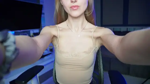 Snapshot of CassiaBlade1 chatting on November 19, 2025, 4:29 pm CassiaBlade1 online show from November 19, 2025, 4:29 pm