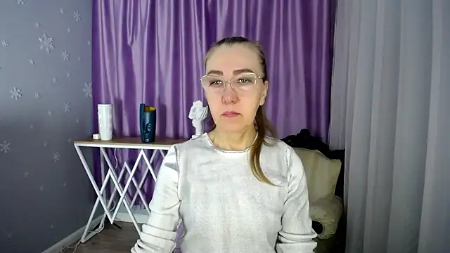 queen a n i online show from January 23, 2025, 8:04 am