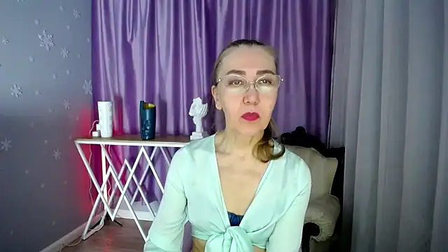 queen a n i online show from January 29, 2025, 11:20 am