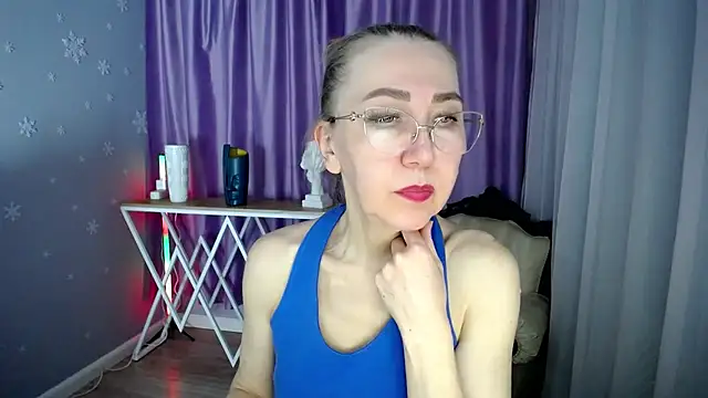 queen a n i online show from February 24, 2025, 6:38 am