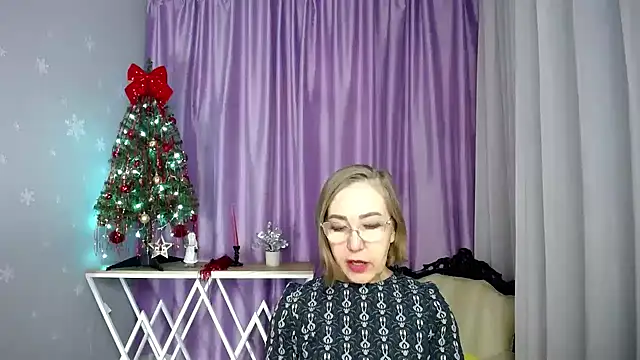 Snapshot of queen_a_n_i chatting on March 1, 2026, 7:10 am queen a n i online show from March 1, 2026, 7:10 am