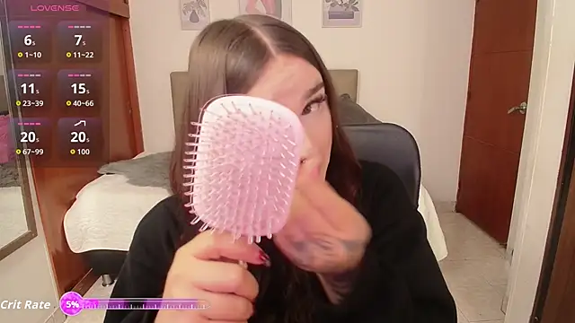 Miley Baker online show from November 12, 2025, 1:44 pm