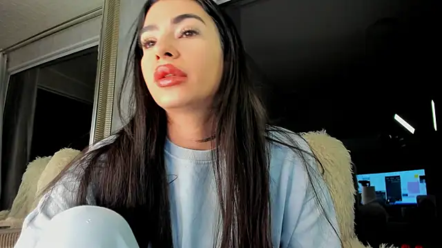 Snapshot of Naila18 chatting on January 13, 2026, 4:18 am Naila18 online show from January 13, 2026, 4:18 am