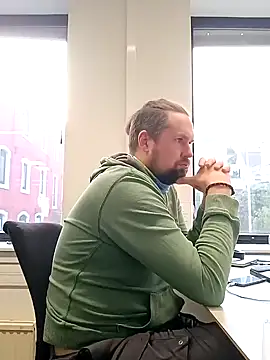 Snapshot of Tj1sen chatting on December 4, 2024, 12:25 pm Tj1sen online show from December 4, 2024, 12:25 pm