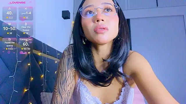 Snapshot of Mia_Tin chatting on January 7, 2026, 12:07 pm Mia Tin online show from January 7, 2026, 12:07 pm