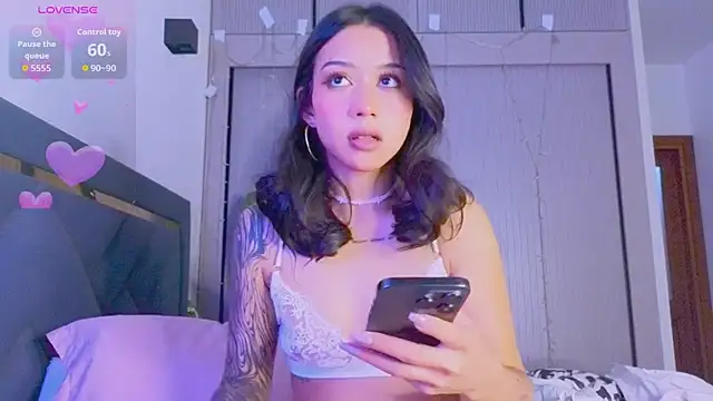 Snapshot of Mia_Tin chatting on February 11, 2026, 8:25 pm Mia Tin online show from February 11, 2026, 8:25 pm