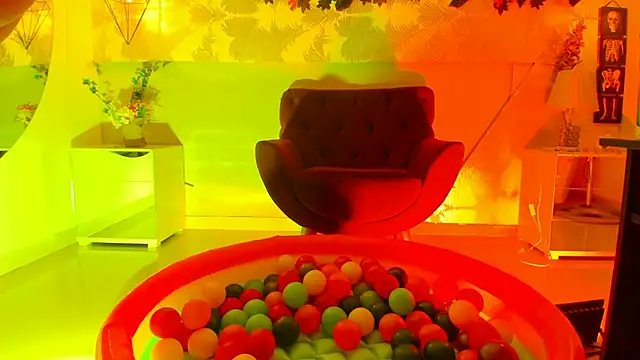 Rachel Foxy online show from November 28, 2025, 10:45 pm