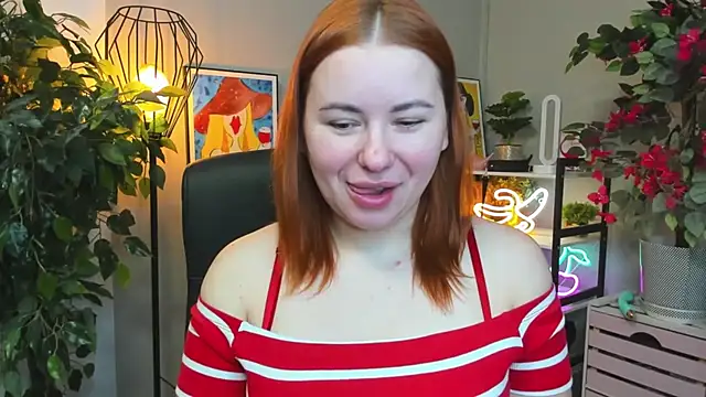 LAYLAxSTAR online show from December 17, 2025, 7:36 am