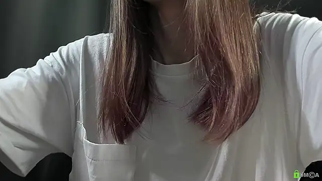 Snapshot of Courtney_Luv chatting on January 11, 2026, 12:54 pm Courtney Luv online show from January 11, 2026, 12:54 pm