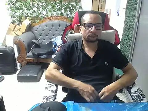 Snapshot of alexam_gal@xh chatting on December 2, 2024, 9:39 pm alexam galxh online show from December 2, 2024, 9:39 pm