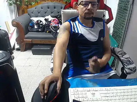 Snapshot of alexam_gal@xh chatting on December 12, 2024, 2:33 pm alexam galxh online show from December 12, 2024, 2:33 pm