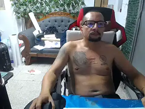 Snapshot of alexam_gal@xh chatting on December 21, 2024, 2:19 am alexam galxh online show from December 21, 2024, 2:19 am