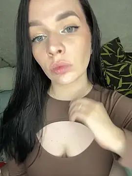 Snapshot of HellMoor chatting on September 8, 2025, 4:50 pm HellMoor online show from September 8, 2025, 4:50 pm