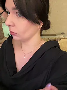 Snapshot of HellMoor chatting on February 1, 2026, 3:32 pm HellMoor online show from February 1, 2026, 3:32 pm