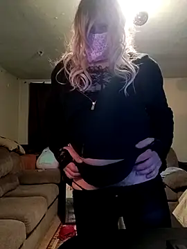 Snapshot of LittleblondeTS chatting on February 13, 2026, 3:46 am LittleblondeTS online show from February 13, 2026, 3:46 am