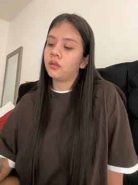 Snapshot of Alhanna_ chatting on December 27, 2024, 8:18 pm Alhanna online show from December 27, 2024, 8:18 pm