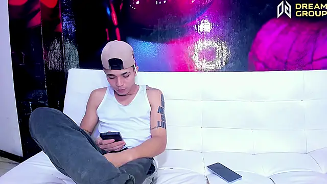 Snapshot of SecretsParty chatting on September 11, 2025, 2:44 am SecretsParty online show from September 11, 2025, 2:44 am