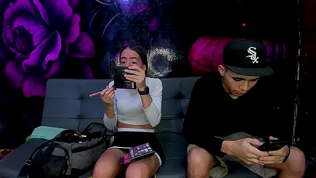 Snapshot of SecretsParty chatting on September 28, 2025, 7:41 pm SecretsParty online show from September 28, 2025, 7:41 pm