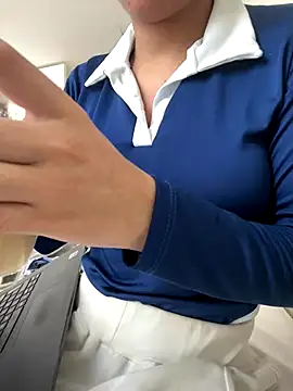 DulceMya6 online show from December 20, 2025, 2:24 pm