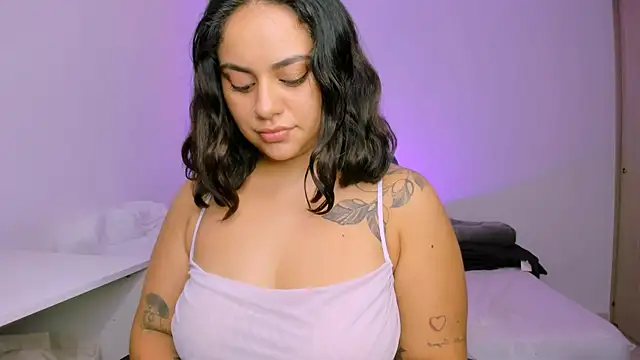 Snapshot of susy_angel chatting on February 14, 2026, 10:39 pm susy angel online show from February 14, 2026, 10:39 pm