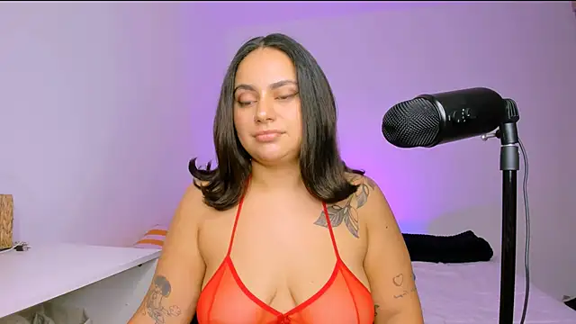 Snapshot of susy_angel chatting on February 17, 2026, 10:27 pm susy angel online show from February 17, 2026, 10:27 pm