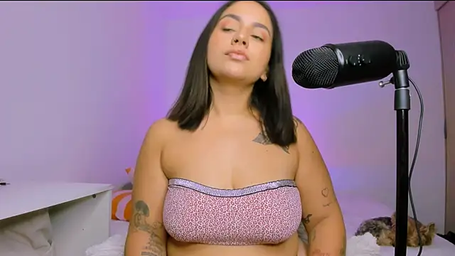 Snapshot of susy_angel chatting on February 20, 2026, 12:29 am susy angel online show from February 20, 2026, 12:29 am