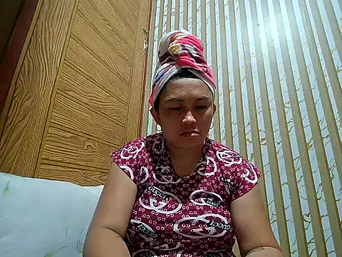 Snapshot of LalaiAsian chatting on January 14, 2026, 9:48 am LalaiAsian online show from January 14, 2026, 9:48 am