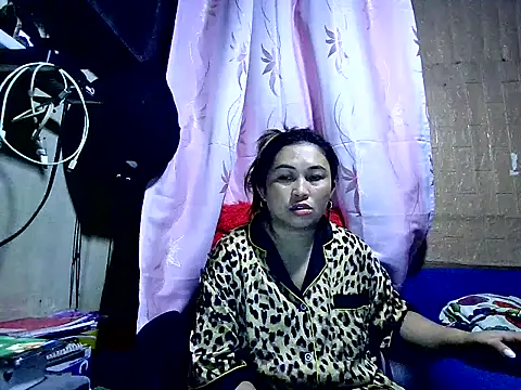 LalaiAsian online show from June 19, 2026, 3:38 pm