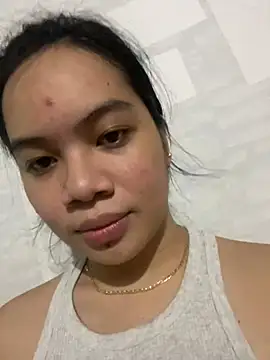 Hebefemme online show from March 8, 2025, 7:27 am