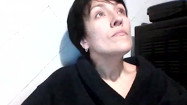 Snapshot of SunnyAmorre chatting on October 19, 2025, 6:52 pm SunnyAmorre online show from October 19, 2025, 6:52 pm