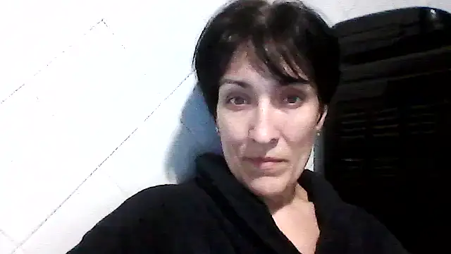Snapshot of SunnyAmorre chatting on October 25, 2025, 6:57 pm SunnyAmorre online show from October 25, 2025, 6:57 pm