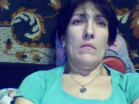 Snapshot of SunnyAmorre chatting on November 10, 2025, 11:04 pm SunnyAmorre online show from November 10, 2025, 11:04 pm