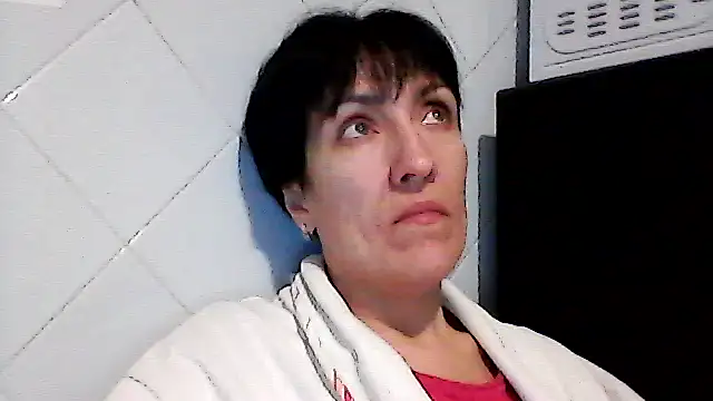 Snapshot of SunnyAmorre chatting on November 21, 2025, 9:35 pm SunnyAmorre online show from November 21, 2025, 9:35 pm